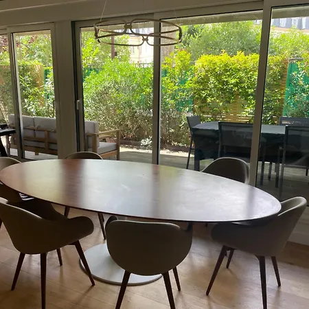 Superbe Refait Avec Terrasse * Neuilly-sur-Seine